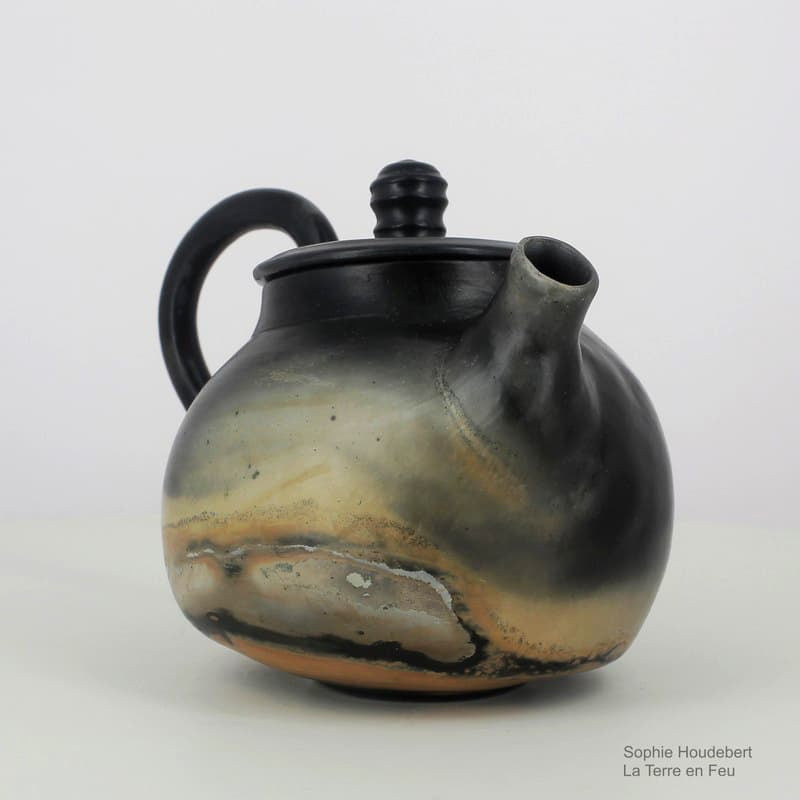 Teapot ceramic from France artist, front