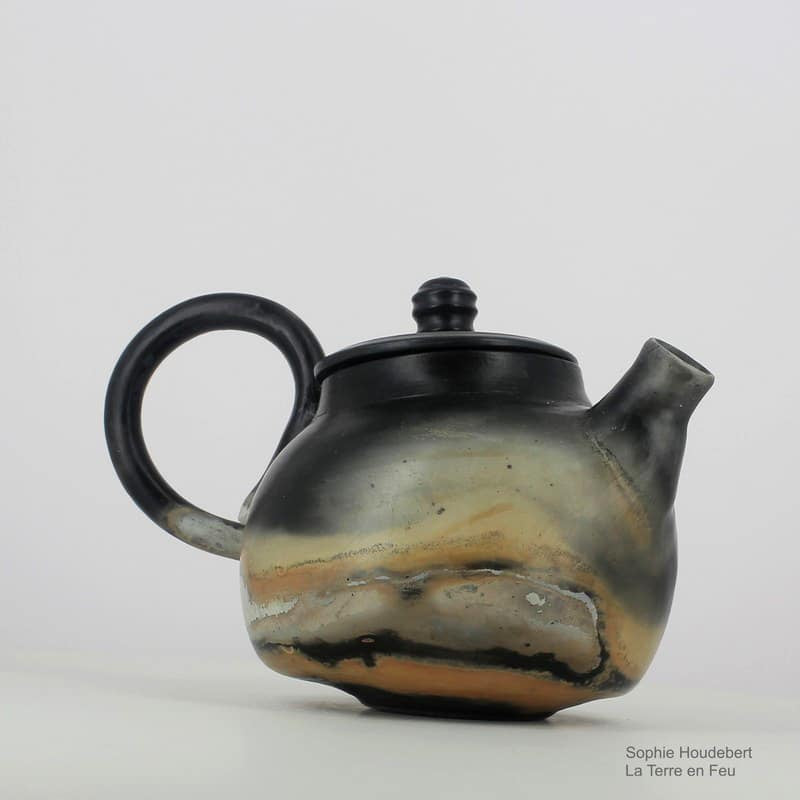 Teapot ceramic from France artist, side