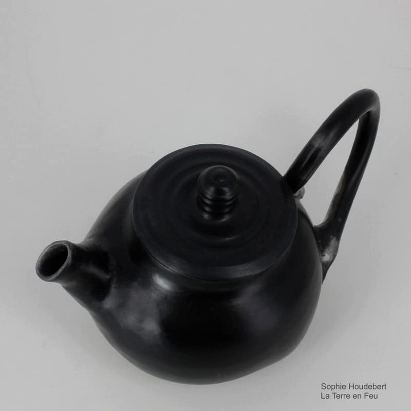 Teapot ceramic from France artist, top