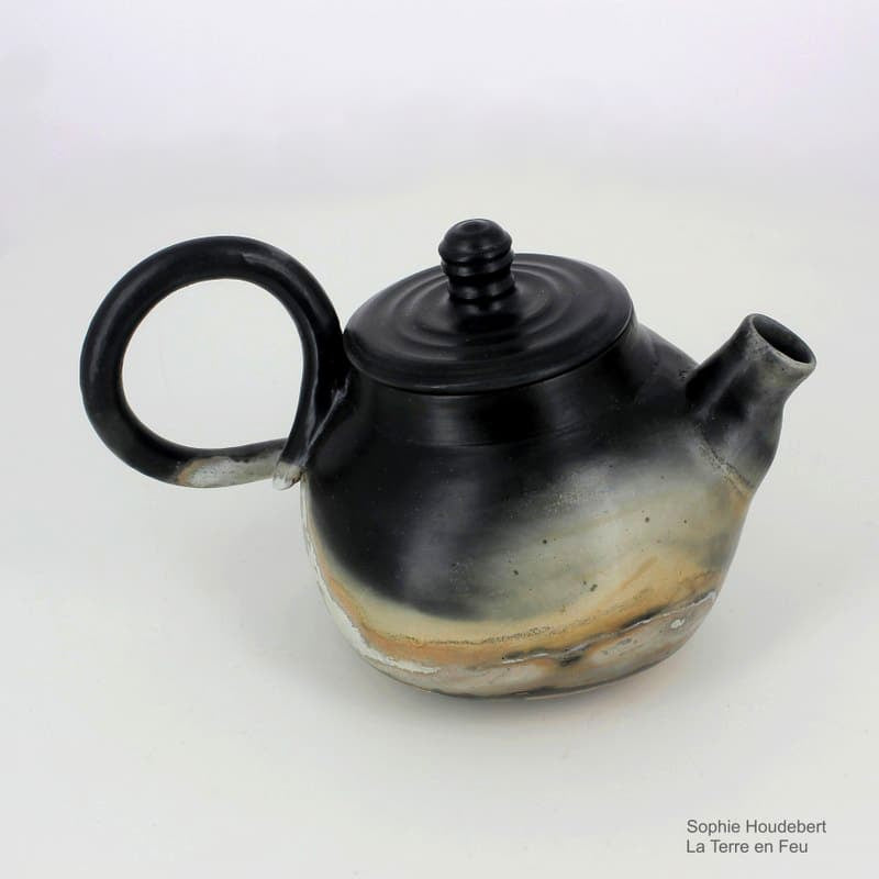 Teapot ceramic from France artist, side top