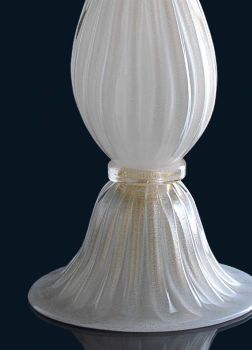 Elegant Murano glass table lamp, detail's body