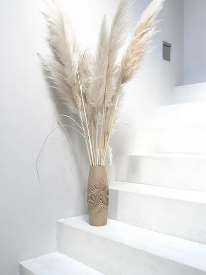 Onda hemp vase, on stairs